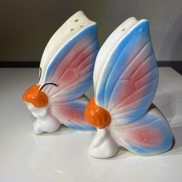 Vintage Japan Pixie Fairy Butterfly Salt & Pepper Shakers - Picture 6 of 10